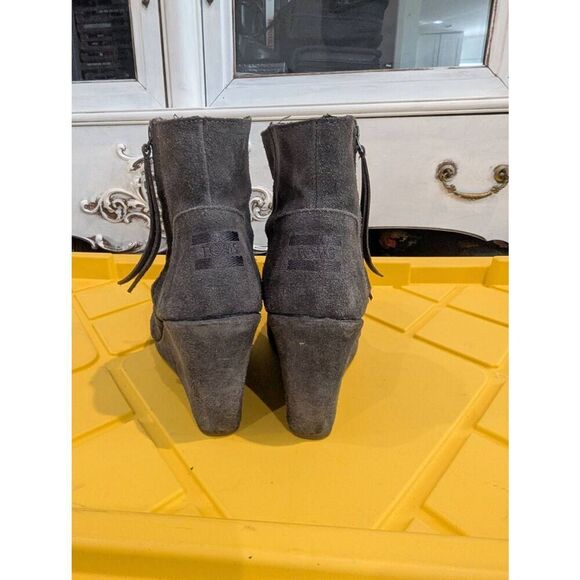 Toms Grey Suede Booties! - Picture 5 of 8